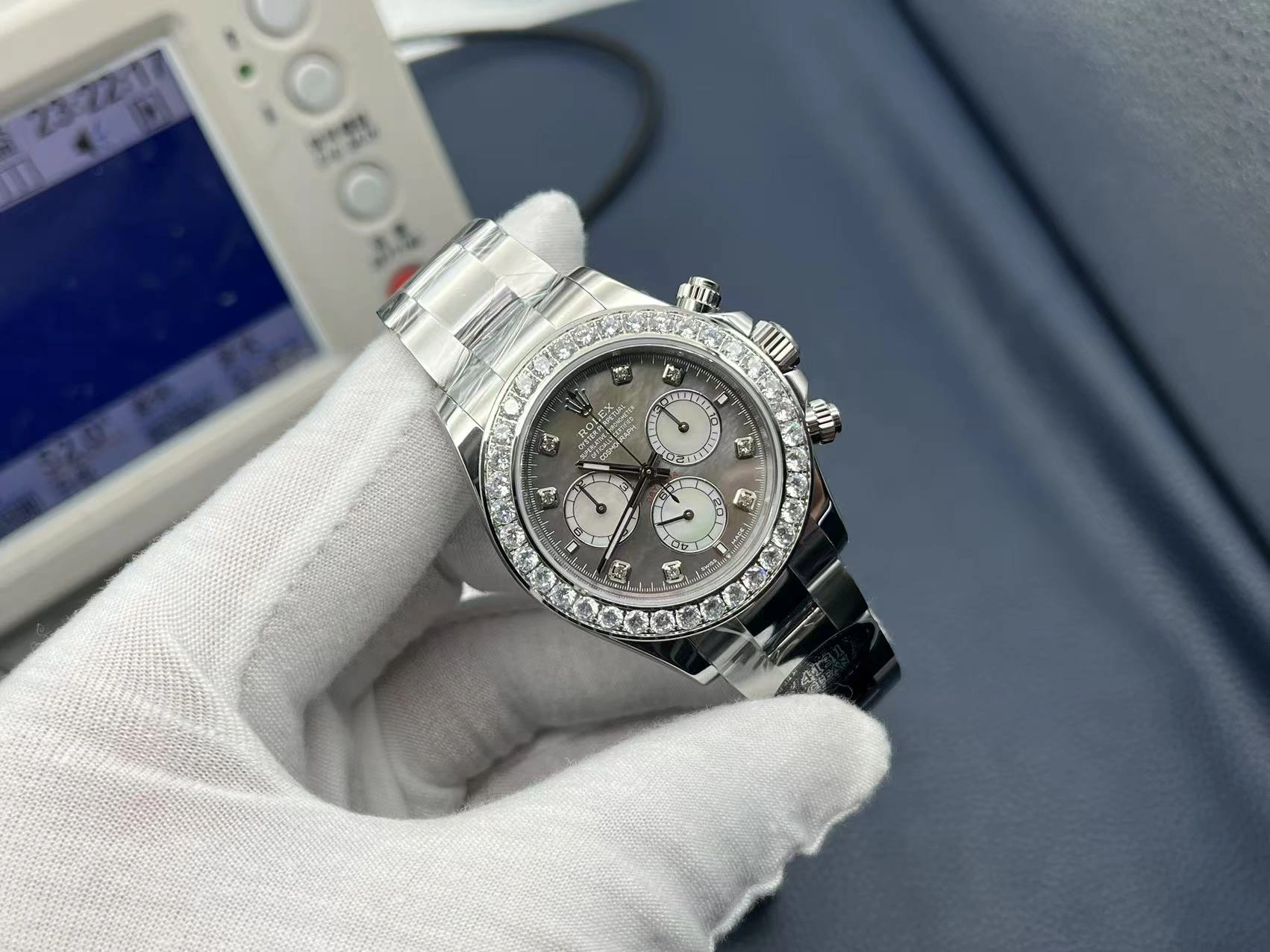 Rolex Cosmograph Daytona Replica white gold and diamonds 40 mm M126579RBR 0001 - WatchesReplica.is