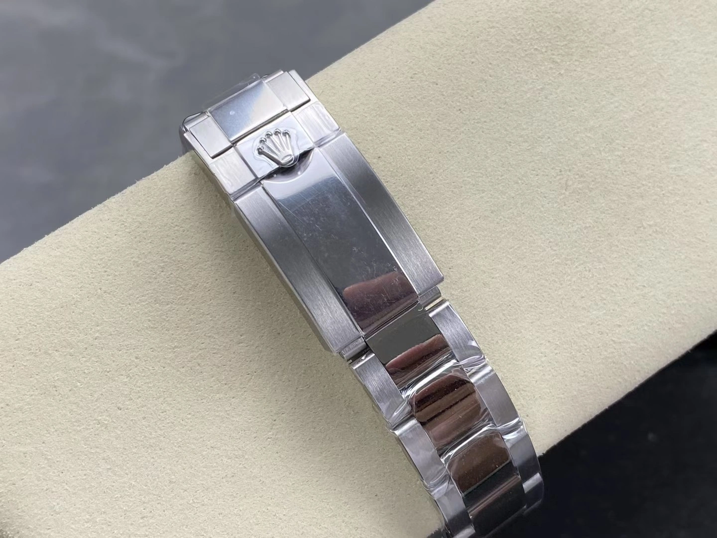 Rolex Cosmograph Daytona 126500LN 0001 40mm 4131 Uncarded Movement - WatchesReplica.is